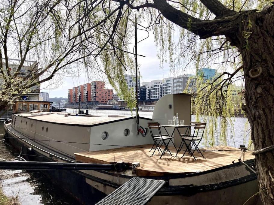 Отель Prague On Boat, Privat Pier, Free Parking Экстерьер фото